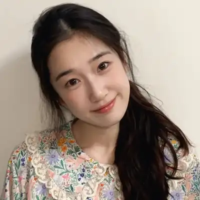 阎文